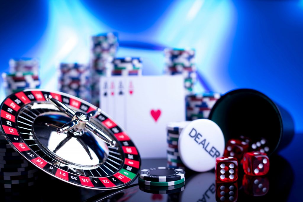 The Thrill of Live Dealer Games - Glory Casino